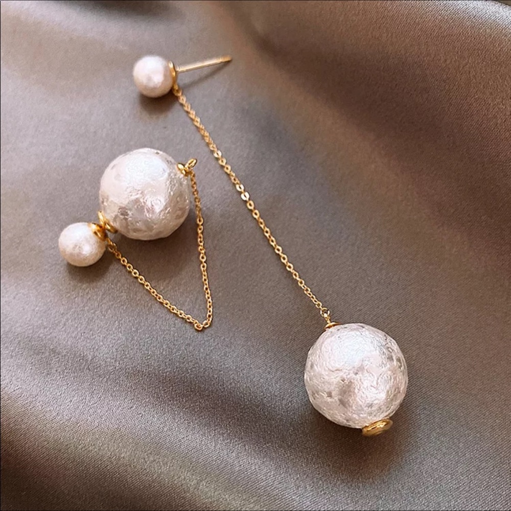 Double Sided Hanging Chain Pearl Earrings - Picture 3 of 11